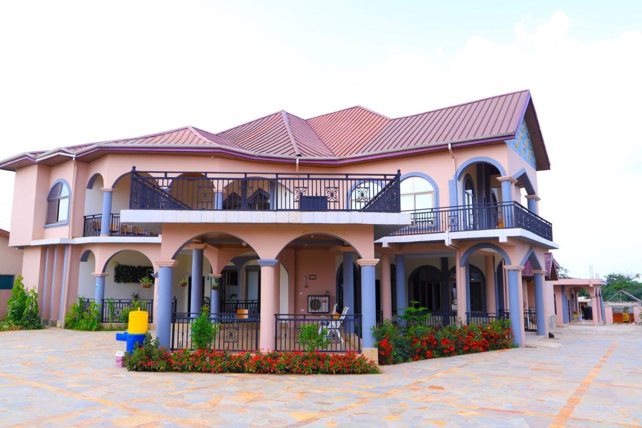Osaah Bema Lodge Antoa Exterior photo